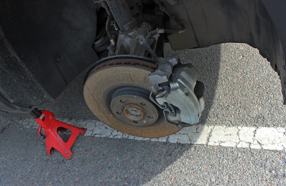 กระบอกเบรคหลังรั่ว อาการ